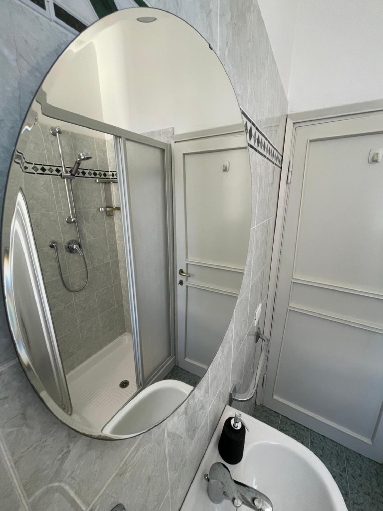 Roby In Centro 3 3 Bagni Apartment *